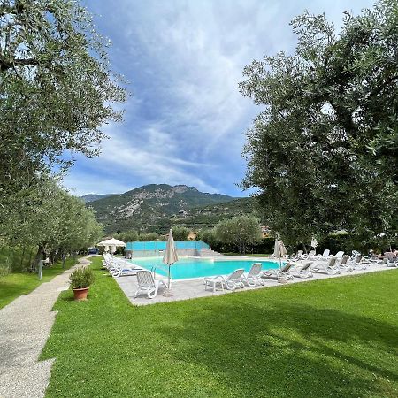 Hotel Piccolo Mondo Torbole Sul Garda Esterno foto