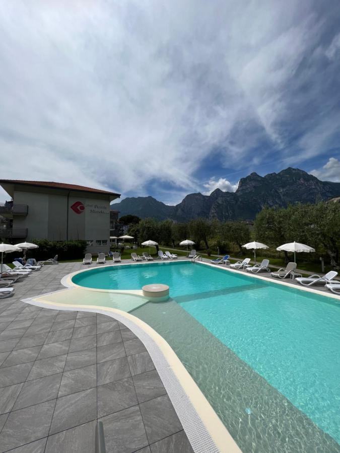 Hotel Piccolo Mondo Torbole Sul Garda Esterno foto