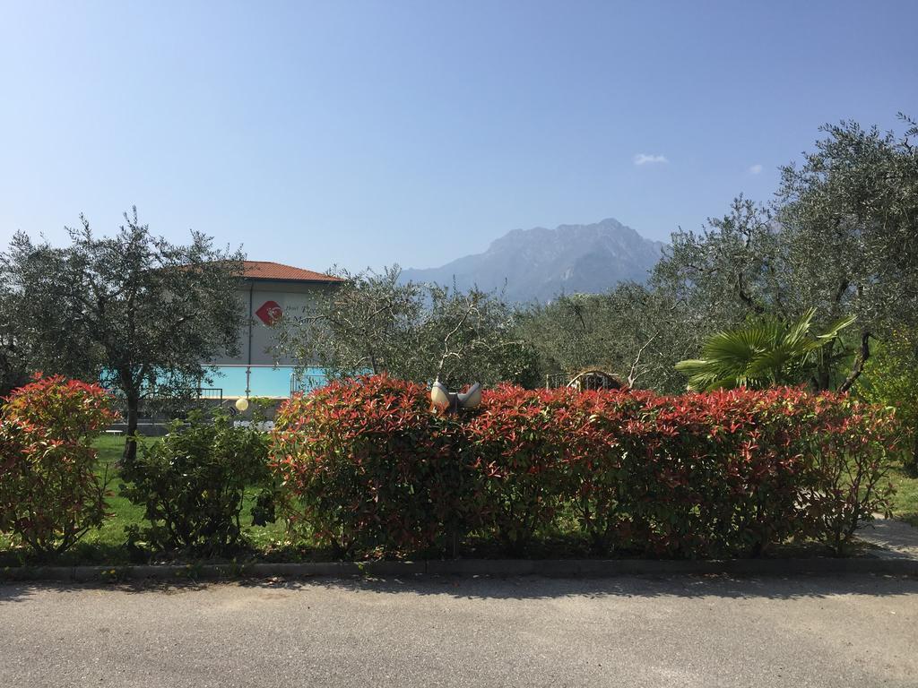 Hotel Piccolo Mondo Torbole Sul Garda Esterno foto