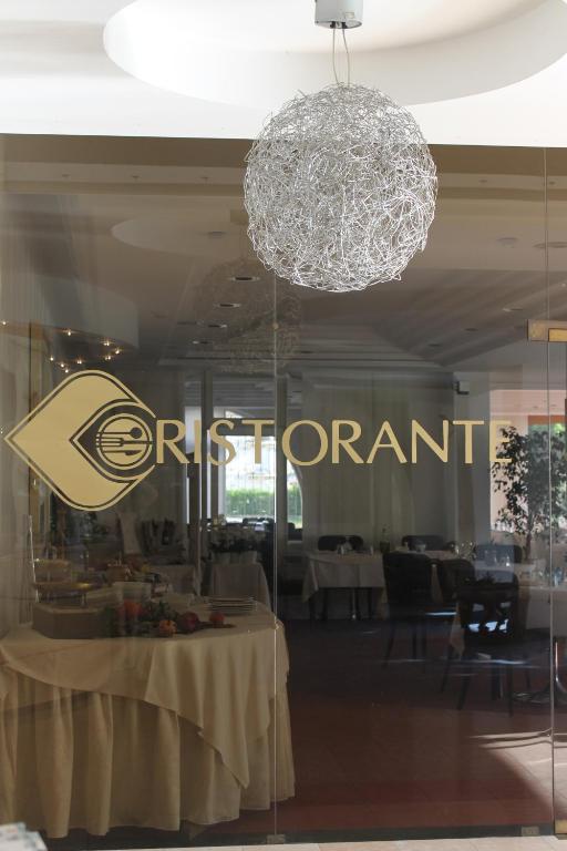 Hotel Piccolo Mondo Torbole Sul Garda Esterno foto