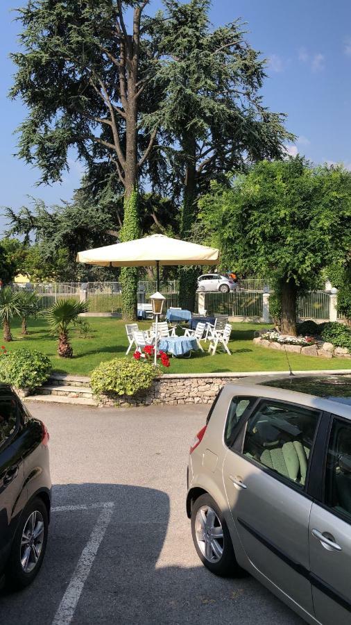 Hotel Piccolo Mondo Torbole Sul Garda Esterno foto